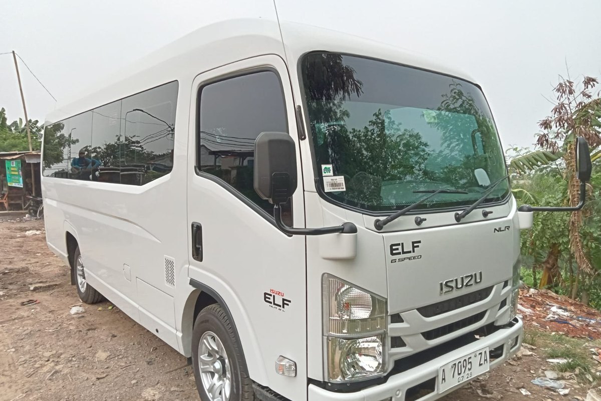 Long Elf Bandung Driver kapasitas 19 penumpang
